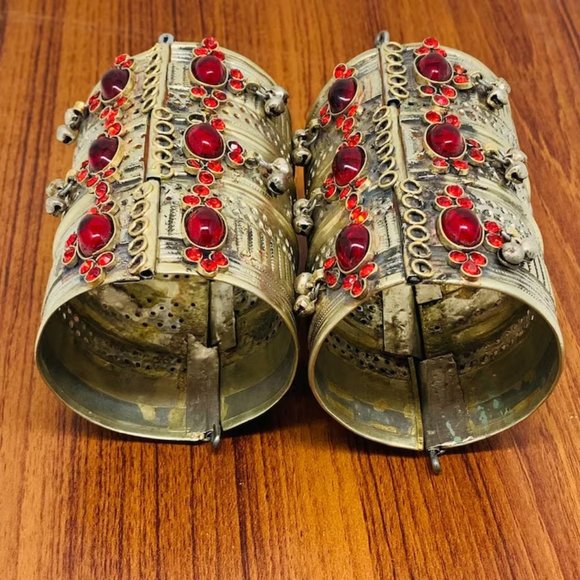 Single Handmade Kuchi Cuff Bracelet: Afghan Red Stone Tribal Jewelry - Picture 2 of 14